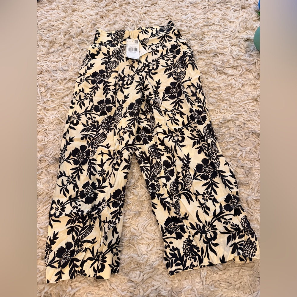 Mango cropped wide leg pants off white with black print